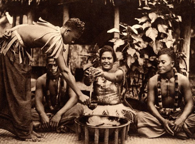 Tahitians drinking kava