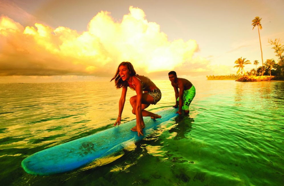 Samoan Surfing